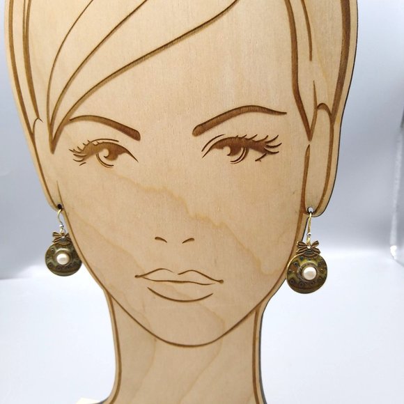 Vintage Brass Ornament Dangle Earrings, Ornate Gold Tone with Green Enamel - Picture 5 of 6